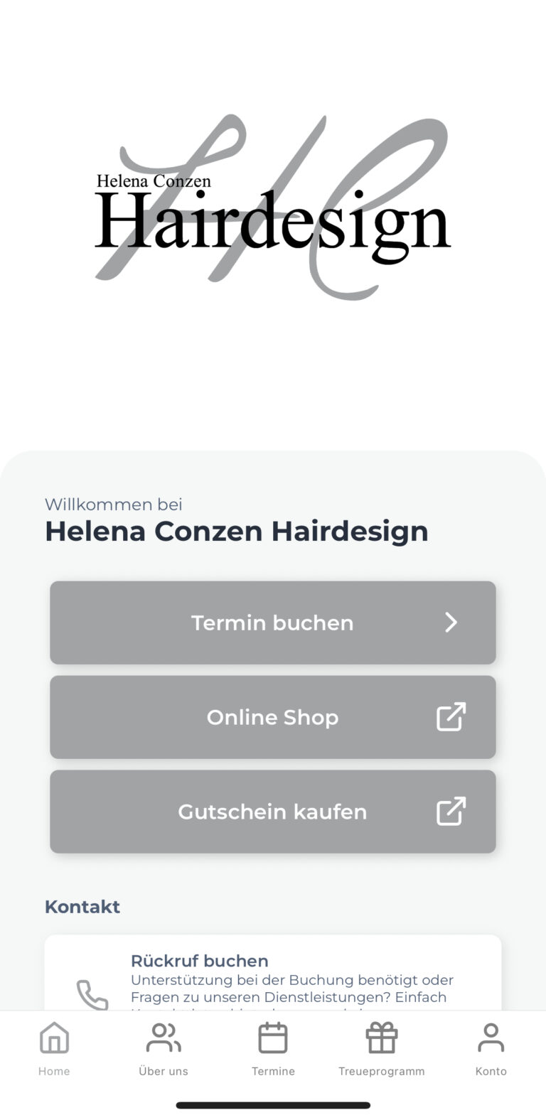 IMG 8275 Wir lieben Haare Smartphone zeigt die Helena Conzen Hairdesign App mit Funktionen wie Terminbuchung, Treuepunkten und Produktkauf; daneben das Logo des Salons auf grauem Hintergrund.