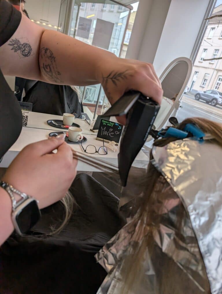 Airtouch Färbetechnik mit Föhntechnik bei Helena Conzen Hairdesign in Bochum